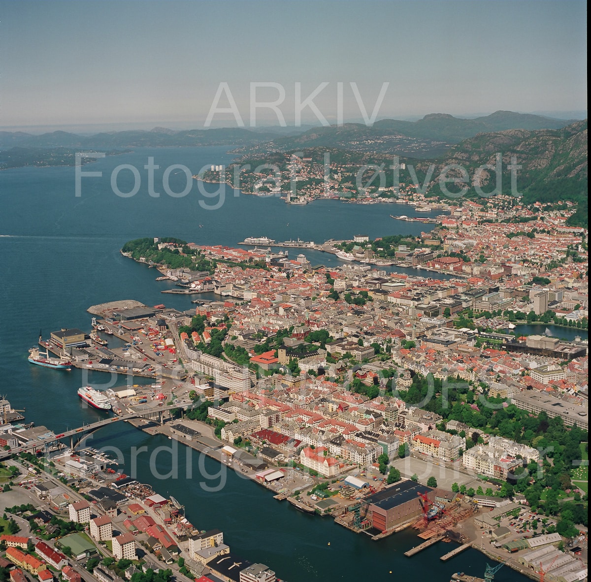 Arkiv 242